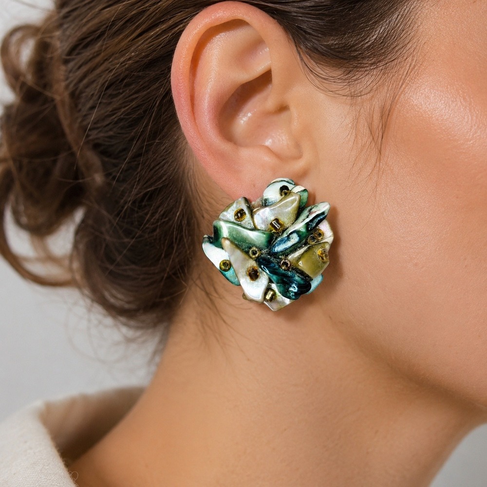 Vintage Japan Shell Cluster Clip On Earrings Green White Floral Mid Century